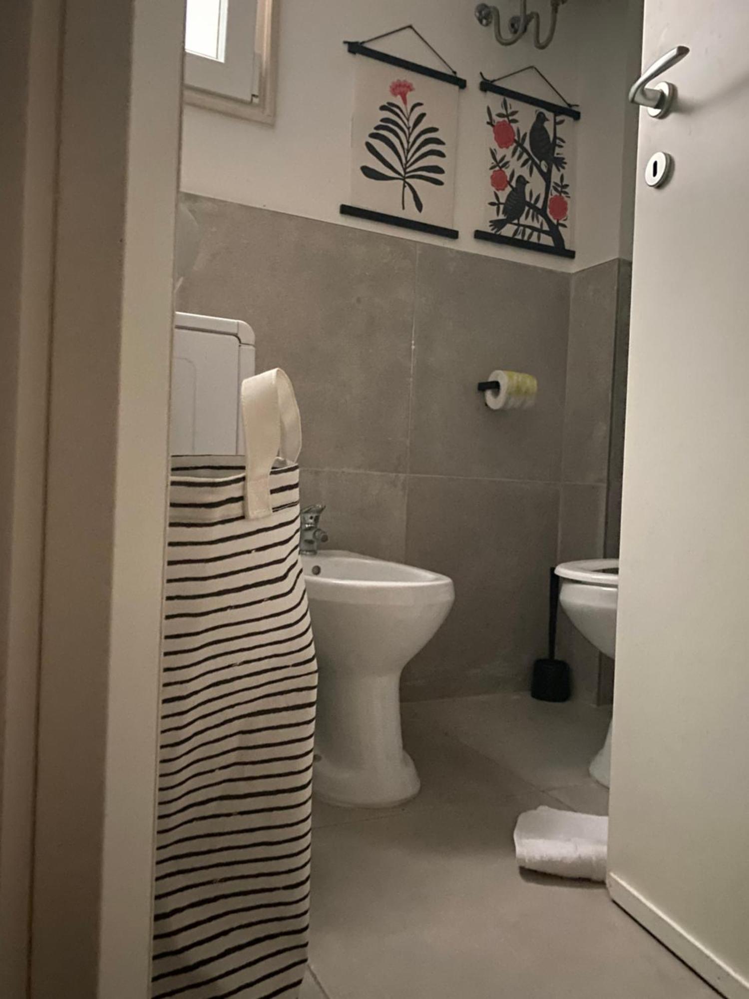 Casaro Stazione Apartment Bari Exterior foto